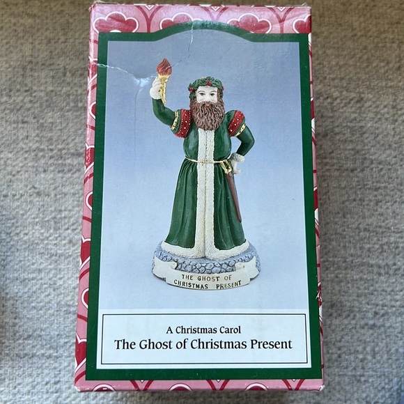 A Christmas Carol The Ghost of Christmas Present - Picture 5 of 7